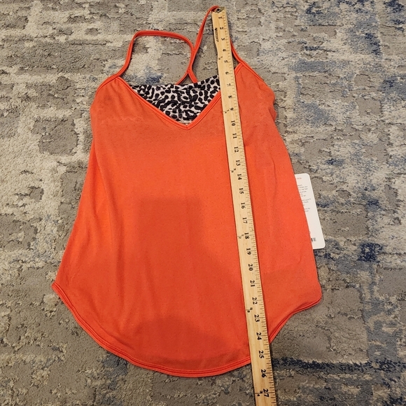 NWT Lululemon Roll Out Tank Heathered Alarming / Ace Spot Grain Black Size 6 - Picture 3 of 13